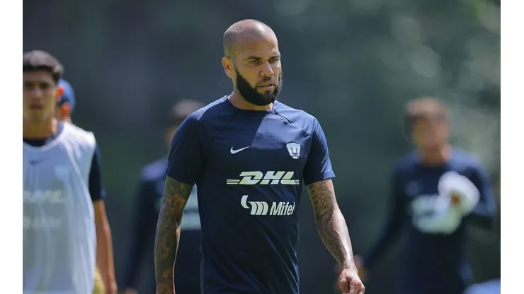 Dani Alves rompió el silencio tras ser denunciado por agresión sexual
