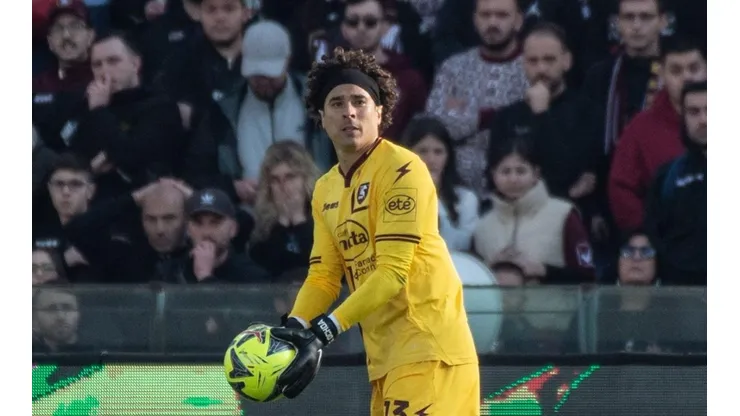 La prensa italiana reaccionó al debut oficial de Memo Ochoa con Salernitana