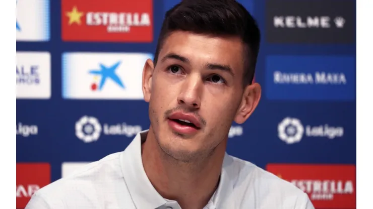 Presentation of Cesar Montes as a new RCD Espanyol player Presentation of the Mexican defender Cesar Montes as a new RCD