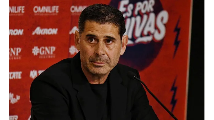 Fernando Hierro en la presentación de Víctor Guzmán y Daniel Ríos.