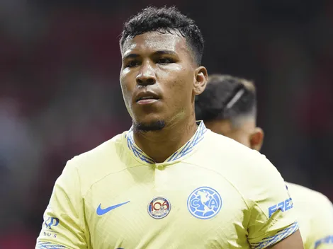 El riesgo que corre el Club América si no ubica a Roger Martínez