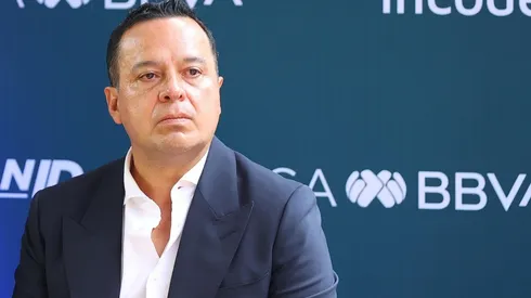 Víctor Velázquez, presidente de Cruz Azul, fue criticado por Carlos Hermosillo.