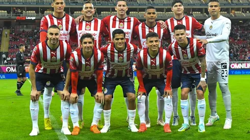 La gran sorpresa que podría tener Chivas en su once titular
