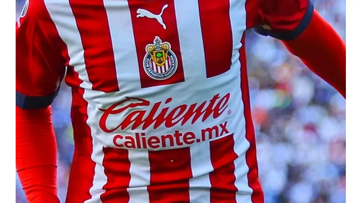 Otro exjugador de Chivas al FAS de El Salvador.
