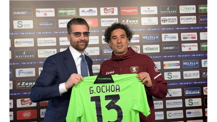 SALERNO, ITALY - DECEMBER 29: Guillermo Ochoa and d.s. De Sanctis of US Salernitana 1919 during the press conference, P