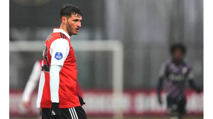 En Feyenoord consideran a Santi Giménez como un revulsivo