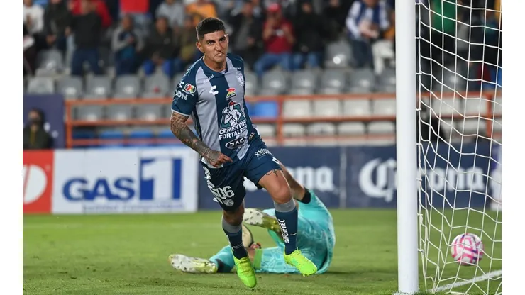 Víctor Guzmán se incorporará a Chivas