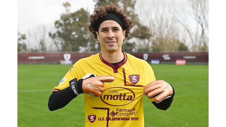 Ochoa tuvo su primer día en Salernitana.