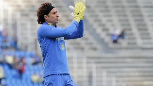 Memo Ochoa se despidió de América.