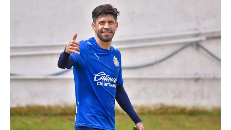 Oribe Peralta con Chivas en el torneo Apertura 2021.