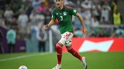 César Montes tuvo un buen rendimiento en Qatar