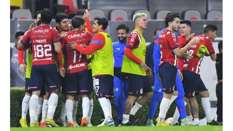 ◉ Las noticias de Chivas hoy: Europa se quiere llevar a un canterano titular