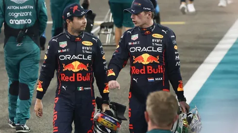 Sergio Pérez y Max Verstappen en el Gran Premio de Abu Dabi 2022.