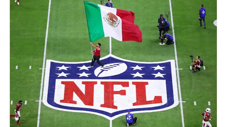 Momentos previos al partido de la NFL en México 2022.