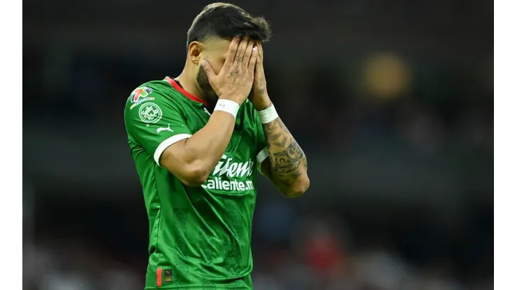 Vega podría traerle problemas a Chivas.