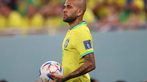 Dani Alves en el partido de Brasil contra Corea del Sur en Qatar 2022.