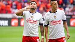 Vega y Alvarado con fecha para reportar en Chivas.