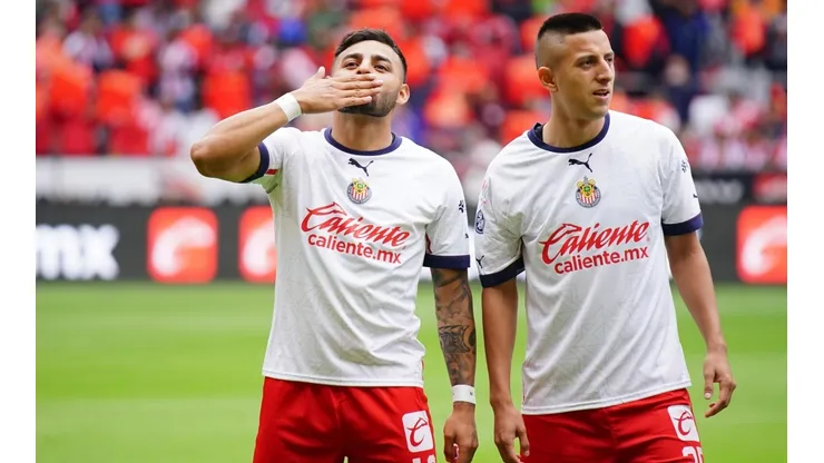 Vega y Alvarado con fecha para reportar en Chivas.