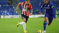 Chivas tapó a su patrocinador con un parche.