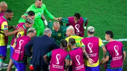 Tite y Dani Alves en los festejos brasileños en Octavos de Final.