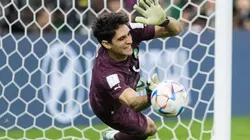 Bono, el arquero marroquí, se lució atajando dos penales ante España.