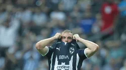 Janssen en lamento con la camiseta de Rayados.
