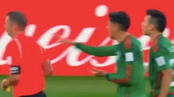 Edson Álvarez empujó al árbitro | TUDN