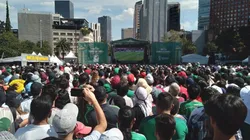 Aficionados mexicanos en el FIFA Fan Fest de CDMX (Foto: Bolavip México)