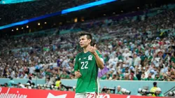 Hirving Lozano en el partido contra Argentina en el estadio Lusail.