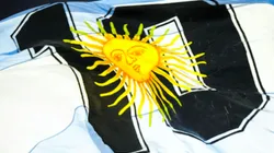 El 10 y los colores de la Albiceleste que se ciñó Luisito Comunica.