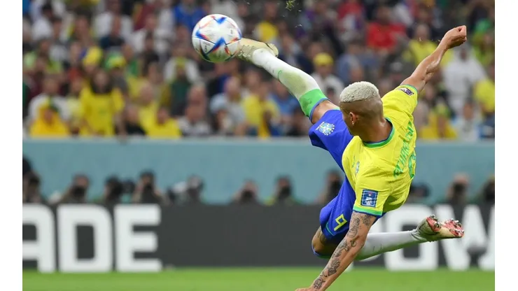 Millones de aficionados siguieron por televisión el golazo de Richarlison.