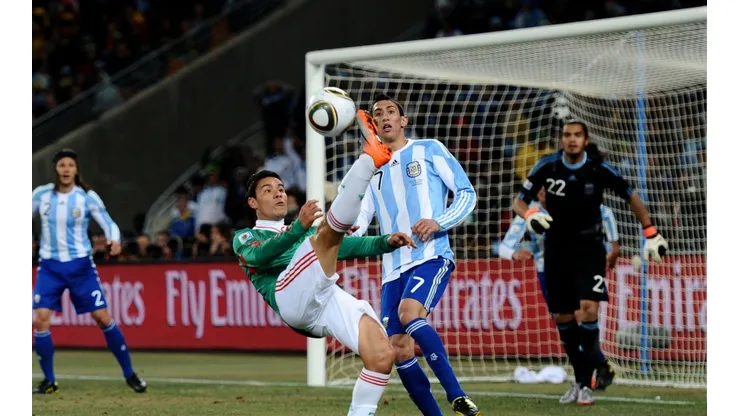 Argentina supera a México en el historial.