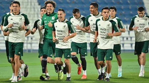 La selección mexicana en entrenamiento previo al partido contra Argentina.