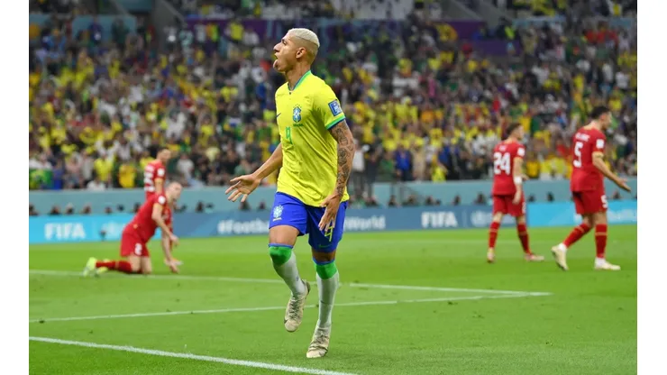 Brasil venció a Serbia con un doblete de Richarlison