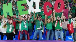 México puso la fiesta en el 974 Stadium vs. Polonia.