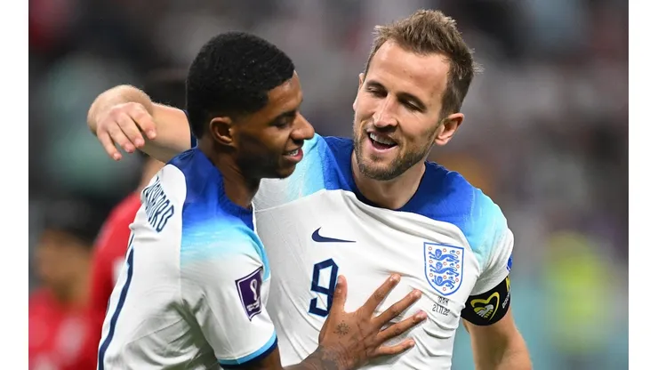 Inglaterra lidera el Grupo B tras golear a Irán por 6-2