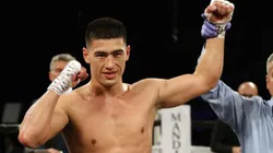 Dmitry Bivol habló de sus choques contra Canelo Álvarez y el Zurdo Ramírez.