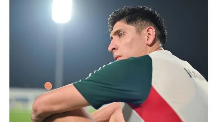 Edson Álvarez tras la práctica en el estadio Al-Khor.