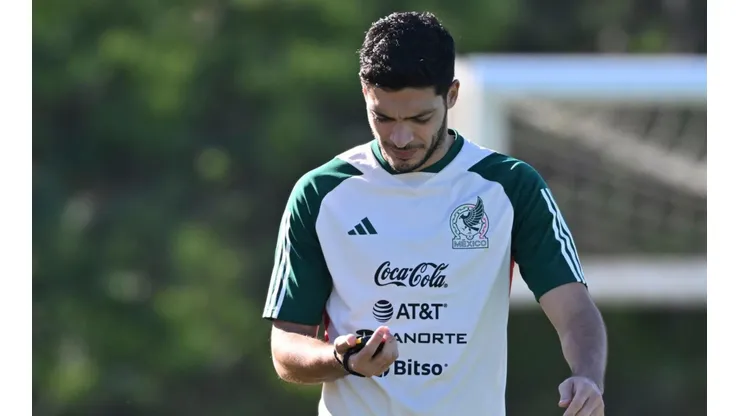 Raúl Jiménez no sería titular ante Polonia