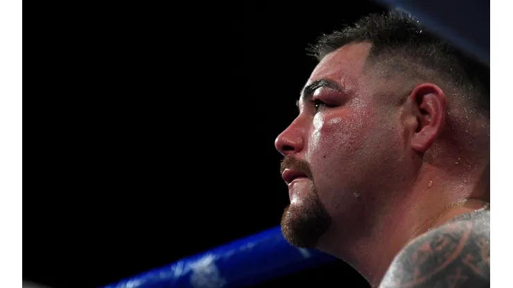 Andy Ruiz recibe el primer golpe del equipo de Wilder.