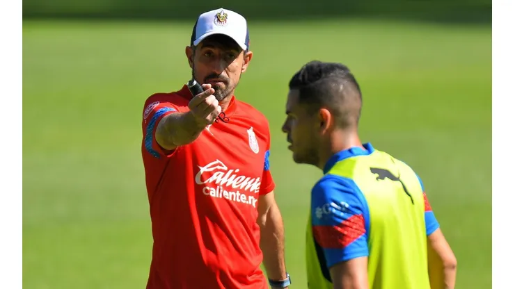 Veljko Paunovic en la pretemporada de las Chivas del Guadalajara.