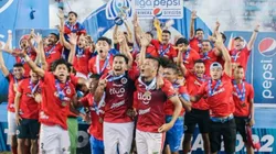 Ex Cruz Azul, América y Santos festejó el título de campeón en El Salvador