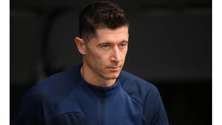 Robert Lewandowski recibe una dura sanción.