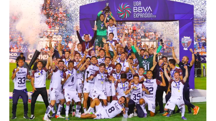 La celebración del Atlante en el estadio Miguel Alemán Valdés.