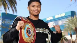 Stevenson advierte a Isaac Cruz.