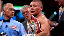 Isaac Cruz podría no enfrentar a Stevenson.