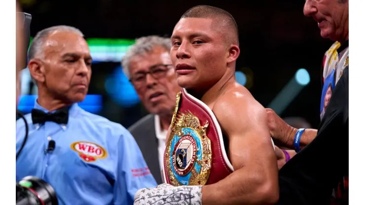 Isaac Cruz podría no enfrentar a Stevenson.