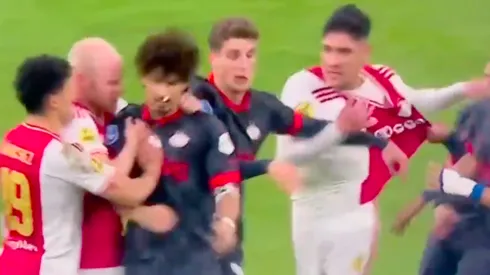 Ajax cayó ante PSV y perdió el liderato