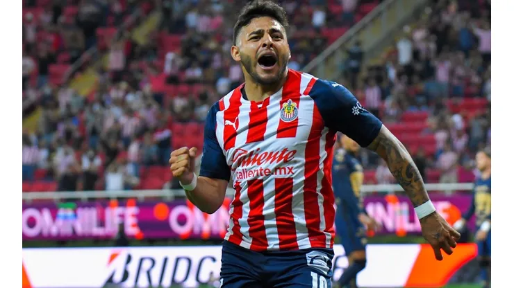 Tigres quiere llevarse a Alexis Vega de Chivas.