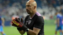 Oscar Pérez como entrenador de porteros en el torneo Apertura 2022.